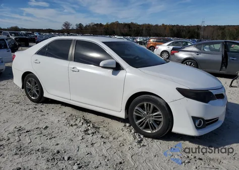 2012 Toyota Camry Base z USA, uszkodzony, nr VIN 4T1BF1FK6CU526499